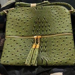 SALE WAS $39 NOW $22 NEW GENUINE LEATHER CROSSBODY LIZARD TEXTURE BAG